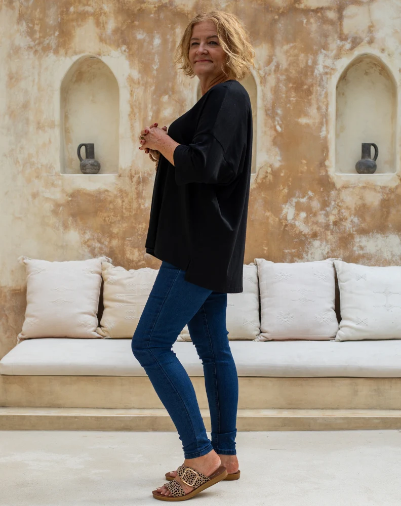 Classic Cotton Oversized Tee - Black - Image 6