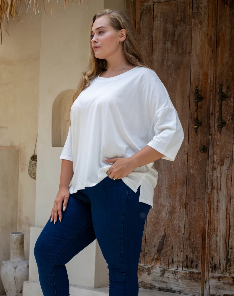 Classic Cotton Oversized Tee - White - Image 5