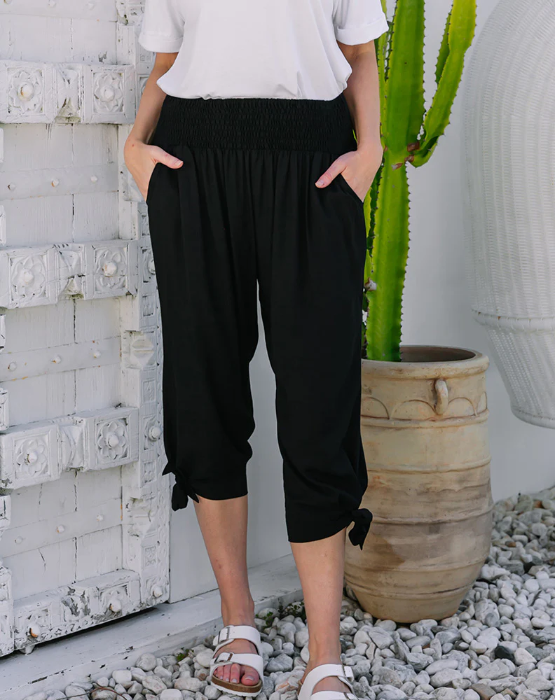 Peace Out Pants -Black - Image 6