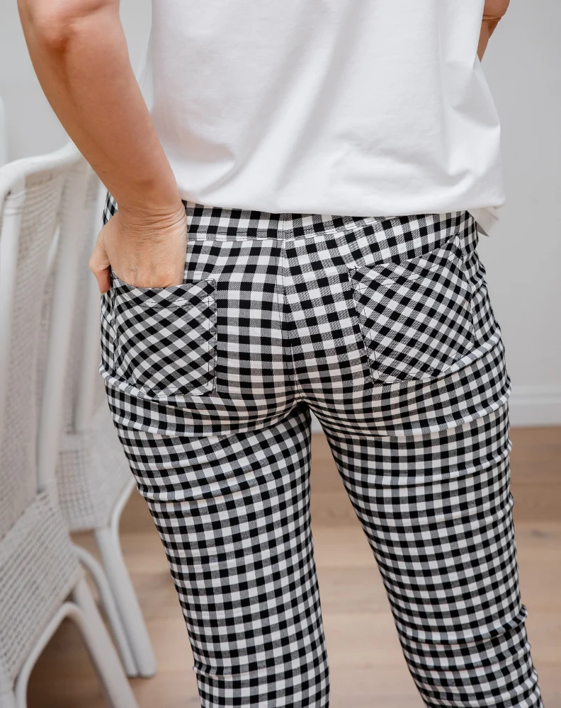 Gingham Capri Pants - Image 8