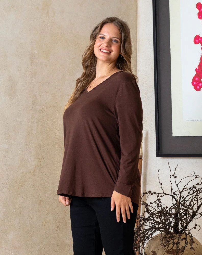Laney V Neck Tee - Chocolate - Image 11