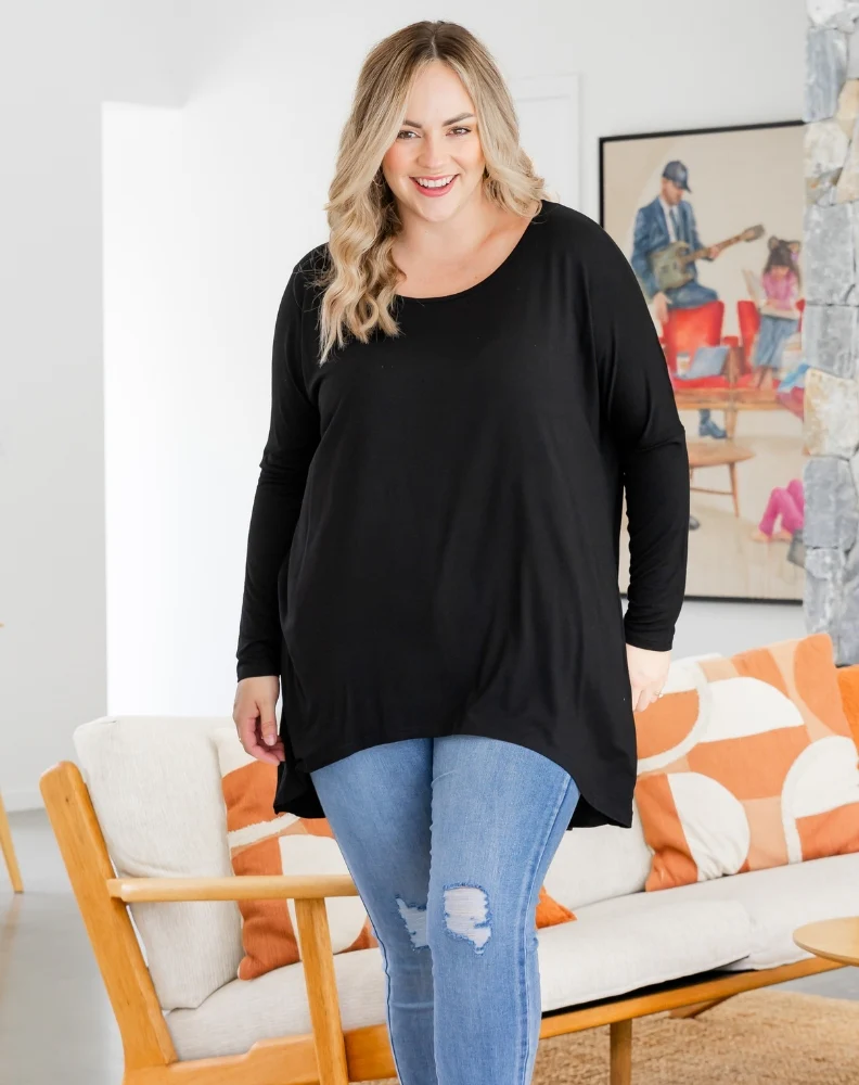 Slouch Tee -Black - Image 4