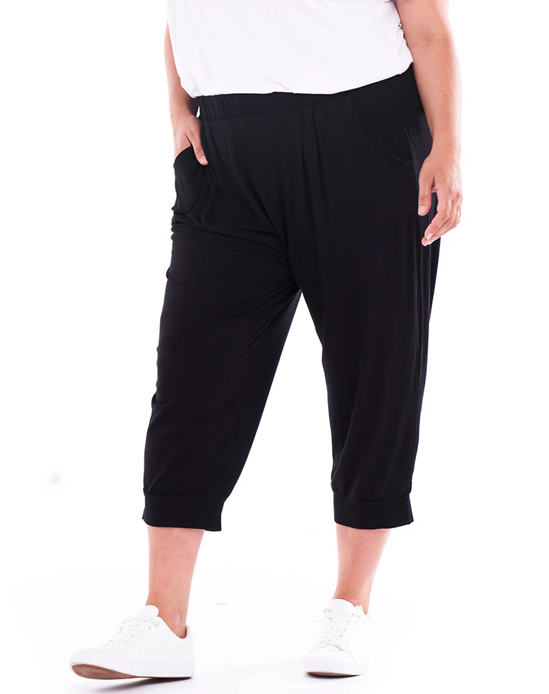 Tokyo 3/4 Pant -Black - Image 8